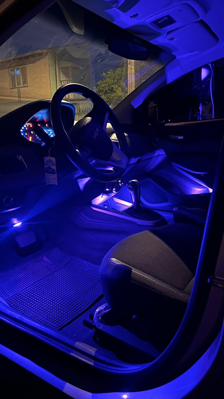 Interior del auto antes de instalar las luces LED