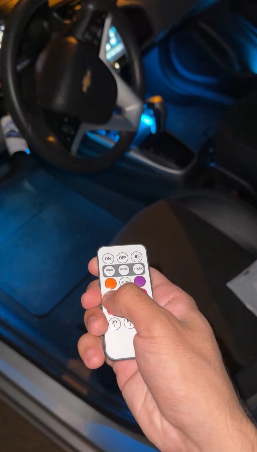 Luces LED encendidas controladas con el remoto